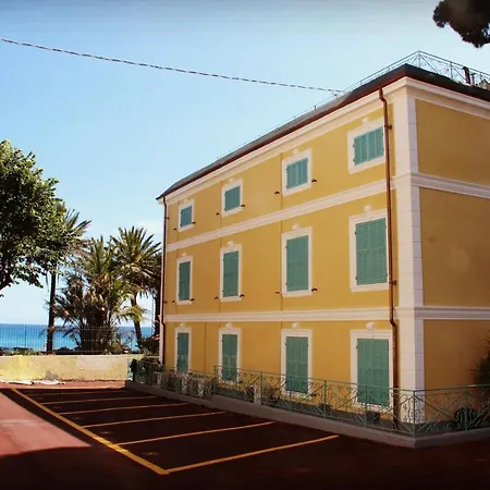 ホテル Sophia サンレモ